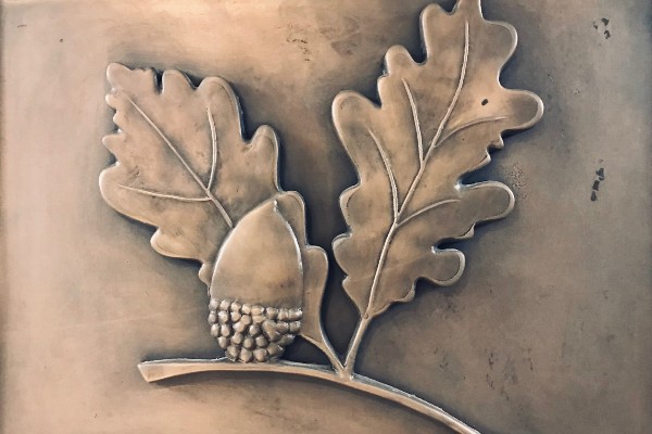 image depicting oak leaves